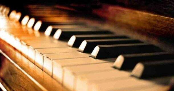 Curso Online Grátis de Piano básico Curso Online Grátis de Piano básico